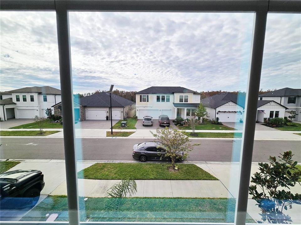 For Rent: $4,000 (6 beds, 3 baths, 3326 Square Feet)