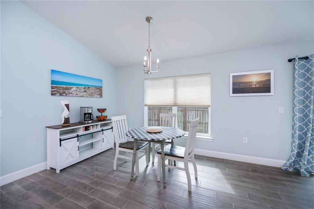 На продажу: $497,000 (4 спален, 2 ванн, 2533 Квадратных фут)