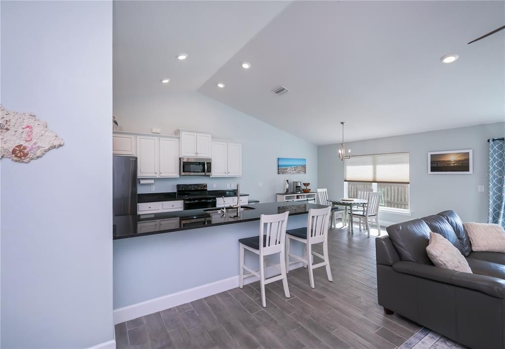 На продажу: $497,000 (4 спален, 2 ванн, 2533 Квадратных фут)