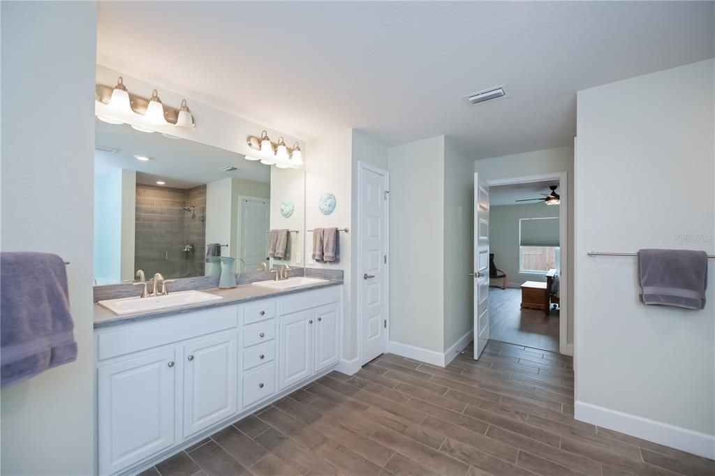 На продажу: $497,000 (4 спален, 2 ванн, 2533 Квадратных фут)