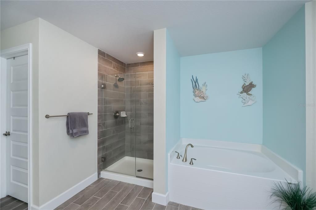 На продажу: $497,000 (4 спален, 2 ванн, 2533 Квадратных фут)