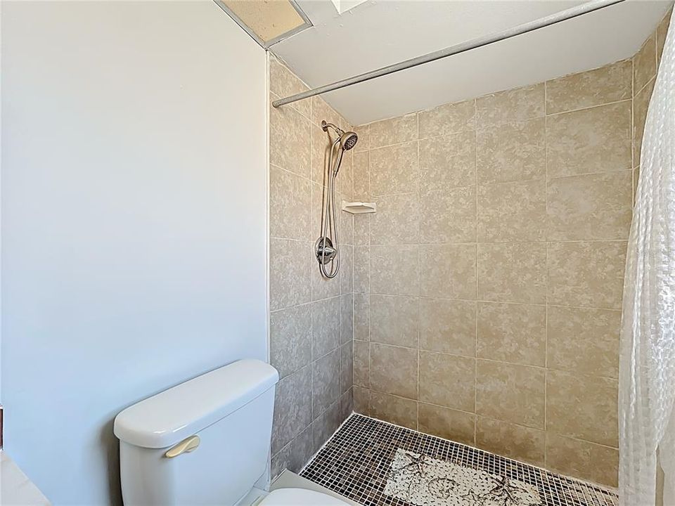 В аренду: $1,200 (1 спален, 1 ванн, 490 Квадратных фут)