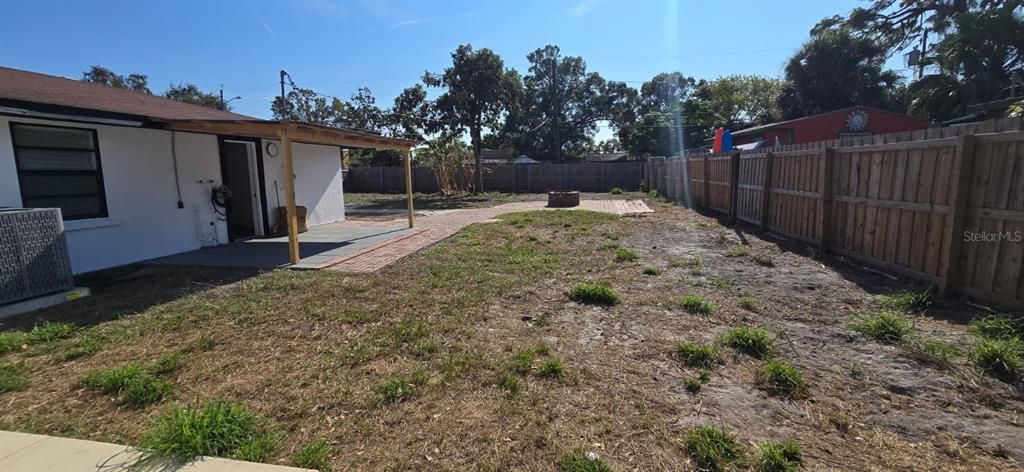 For Sale: $435,000 (3 beds, 2 baths, 1280 Square Feet)