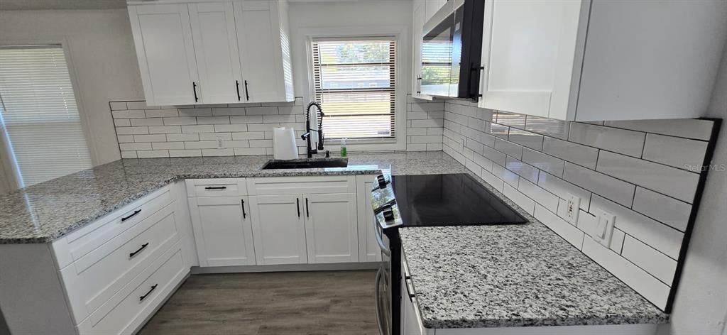 For Sale: $435,000 (3 beds, 2 baths, 1280 Square Feet)