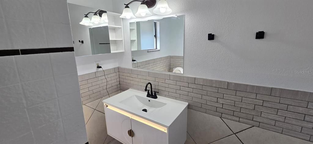 For Sale: $435,000 (3 beds, 2 baths, 1280 Square Feet)