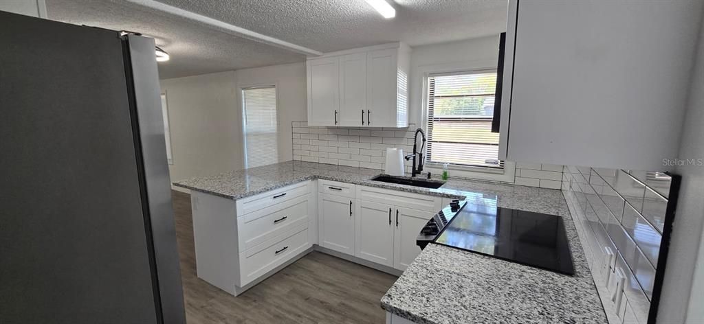 For Sale: $435,000 (3 beds, 2 baths, 1280 Square Feet)