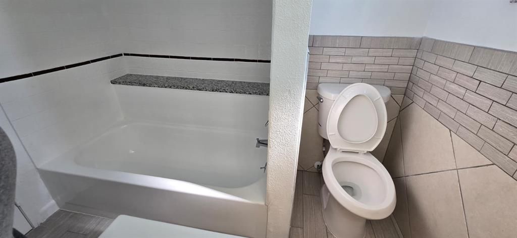 For Sale: $435,000 (3 beds, 2 baths, 1280 Square Feet)