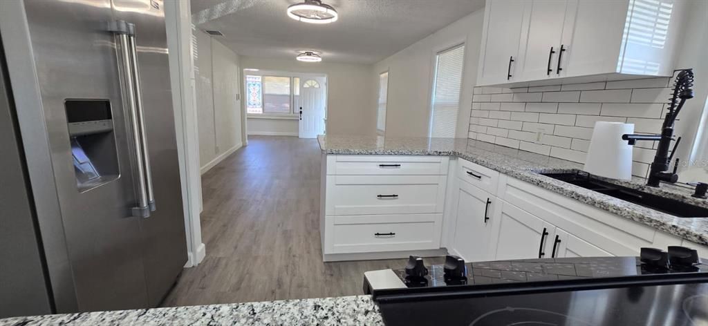 For Sale: $435,000 (3 beds, 2 baths, 1280 Square Feet)
