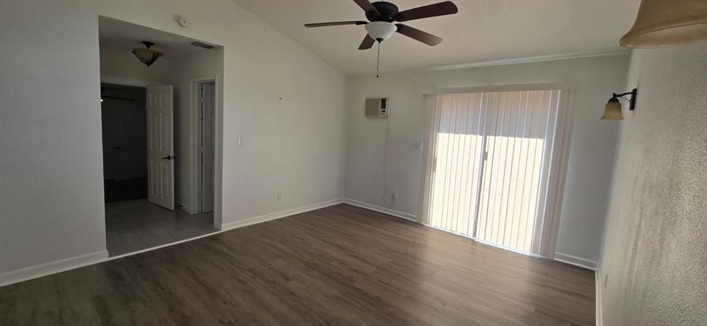 For Sale: $435,000 (3 beds, 2 baths, 1280 Square Feet)