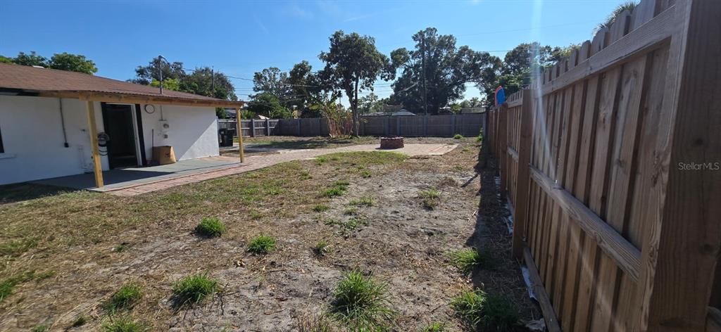 For Sale: $435,000 (3 beds, 2 baths, 1280 Square Feet)