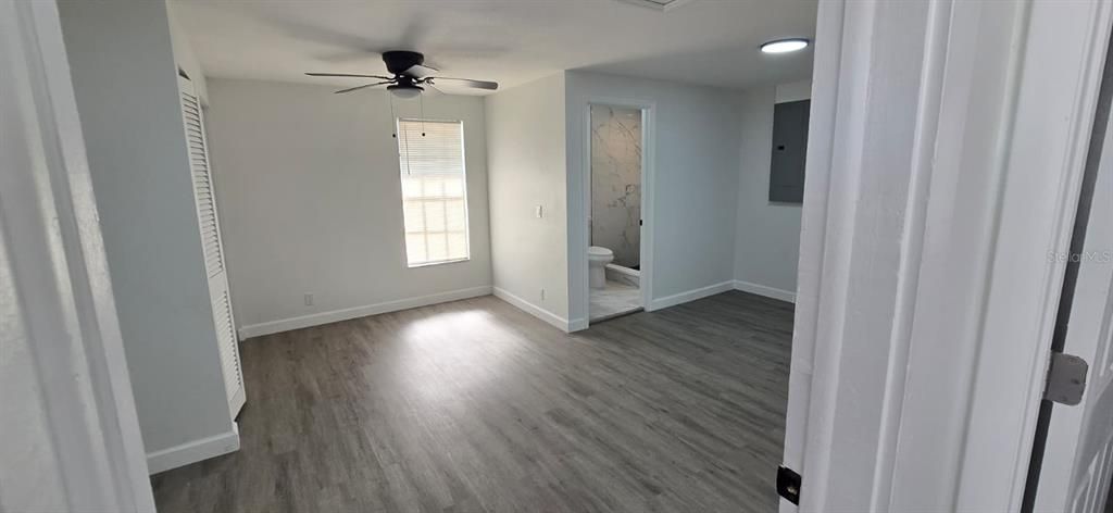 For Sale: $435,000 (3 beds, 2 baths, 1280 Square Feet)