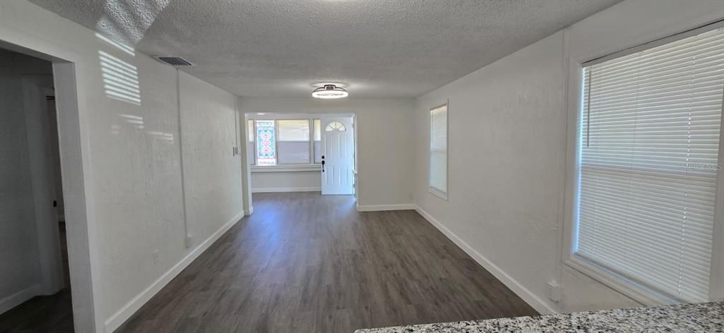 For Sale: $435,000 (3 beds, 2 baths, 1280 Square Feet)