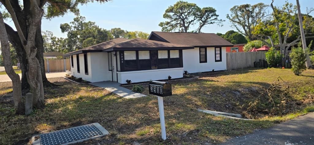 For Sale: $435,000 (3 beds, 2 baths, 1280 Square Feet)