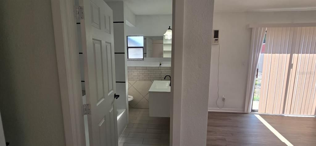 For Sale: $435,000 (3 beds, 2 baths, 1280 Square Feet)