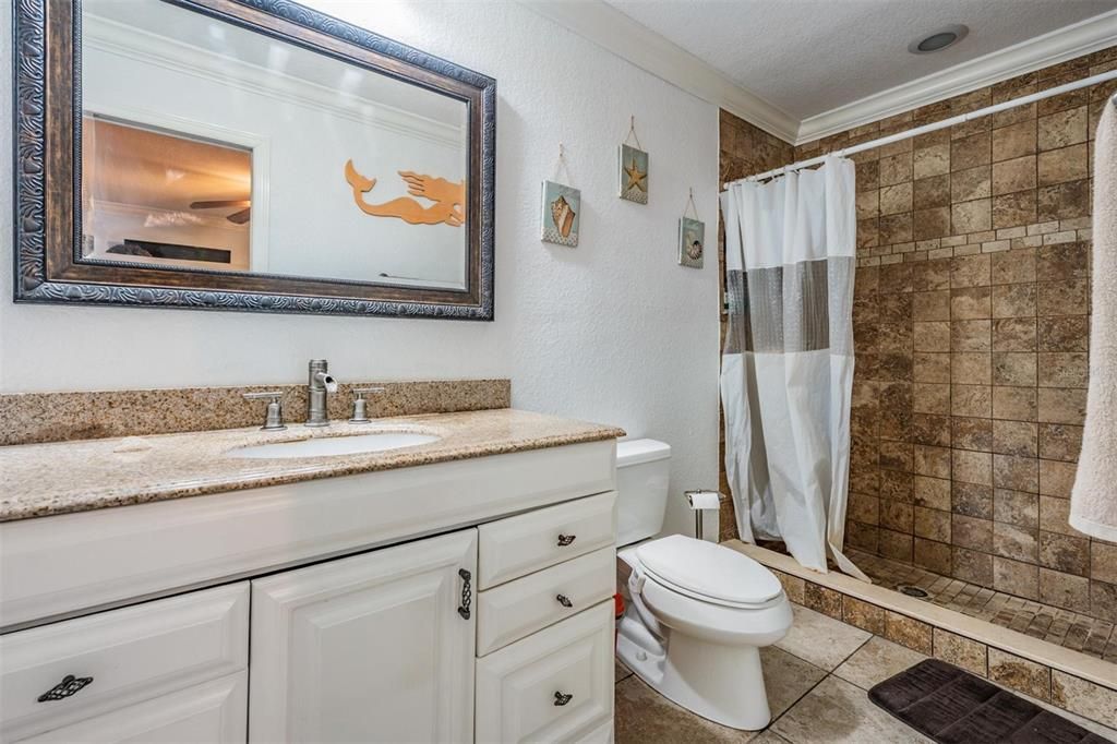 待售: $1,500,000 (7 贝兹, 4 浴室, 5090 平方英尺)