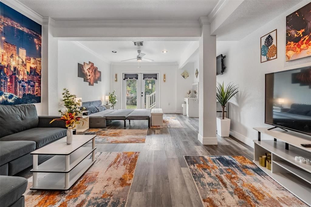 待售: $1,500,000 (7 贝兹, 4 浴室, 5090 平方英尺)