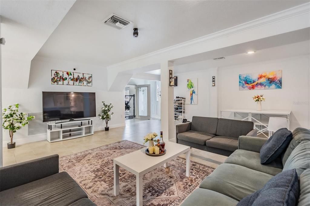 待售: $1,500,000 (7 贝兹, 4 浴室, 5090 平方英尺)