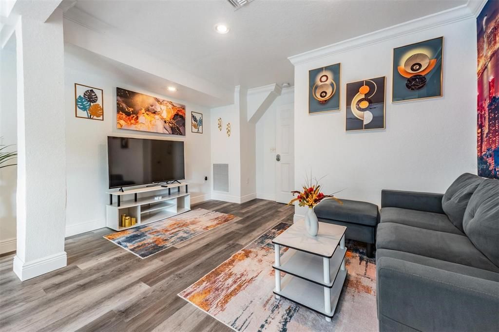 待售: $1,500,000 (7 贝兹, 4 浴室, 5090 平方英尺)