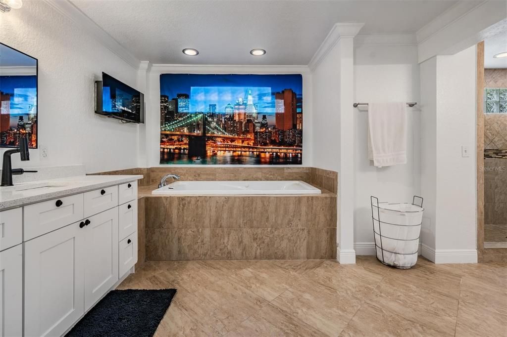 待售: $1,500,000 (7 贝兹, 4 浴室, 5090 平方英尺)