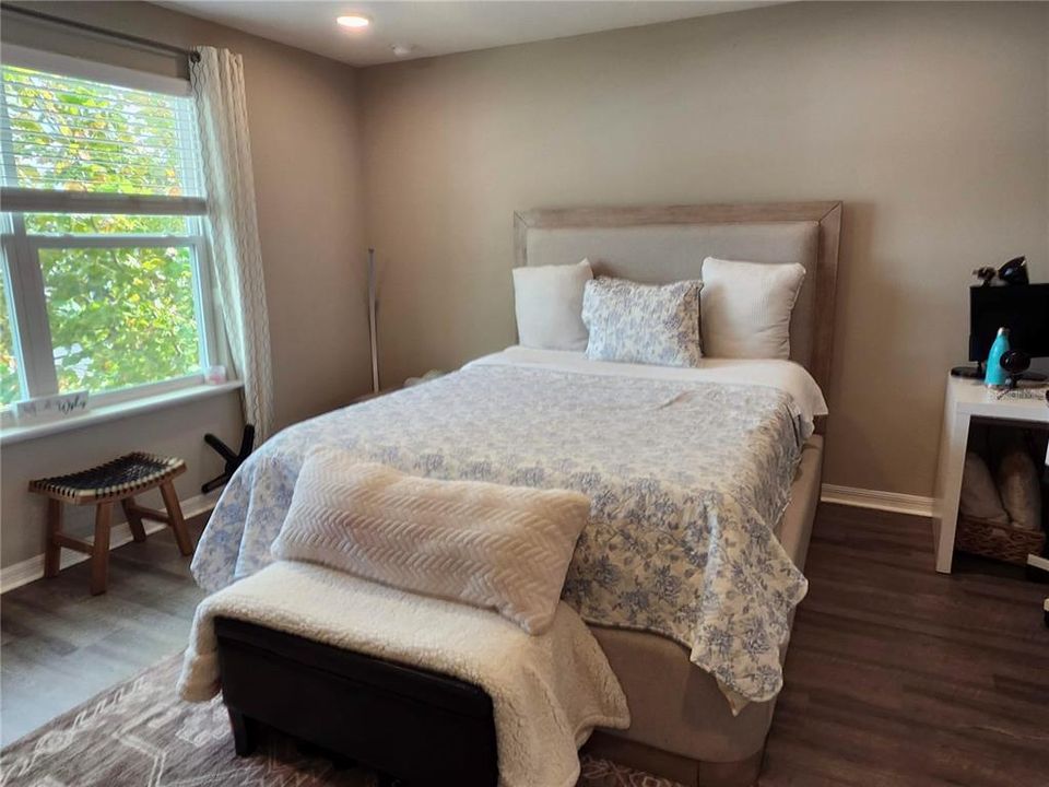 出租: $2,600 (3 贝兹, 2 浴室, 1758 平方英尺)