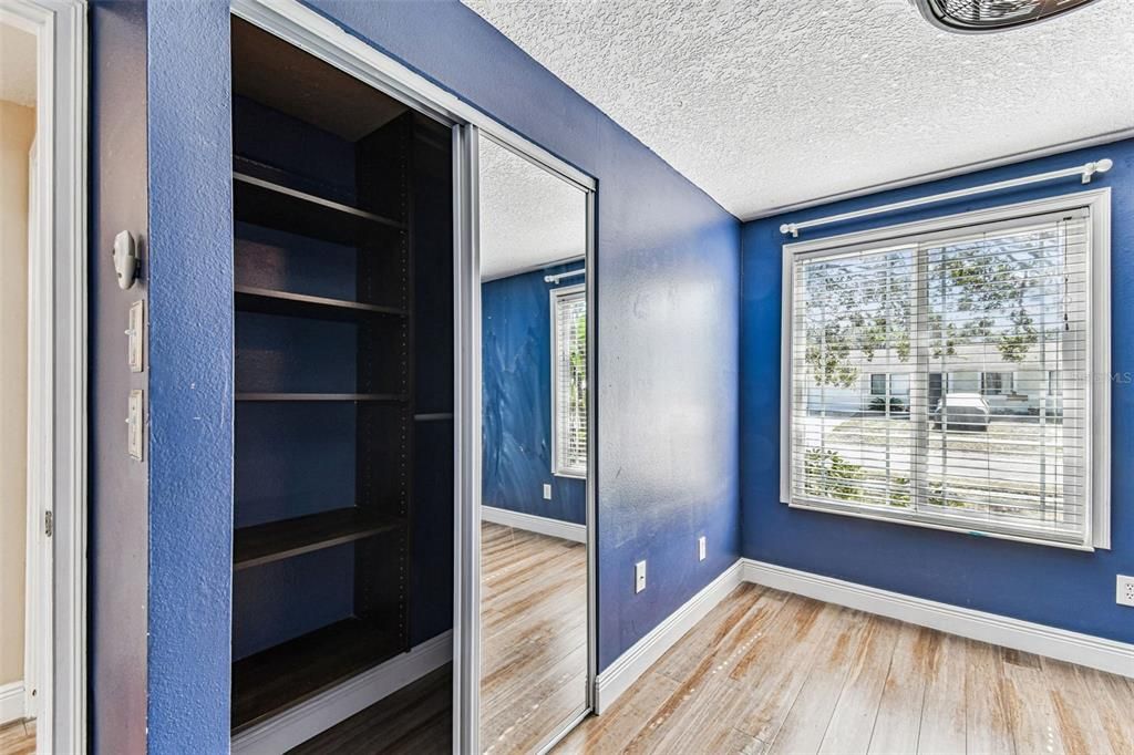 На продажу: $379,000 (4 спален, 2 ванн, 1253 Квадратных фут)