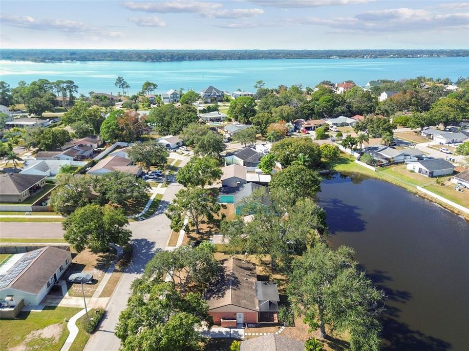 На продажу: $379,000 (4 спален, 2 ванн, 1253 Квадратных фут)