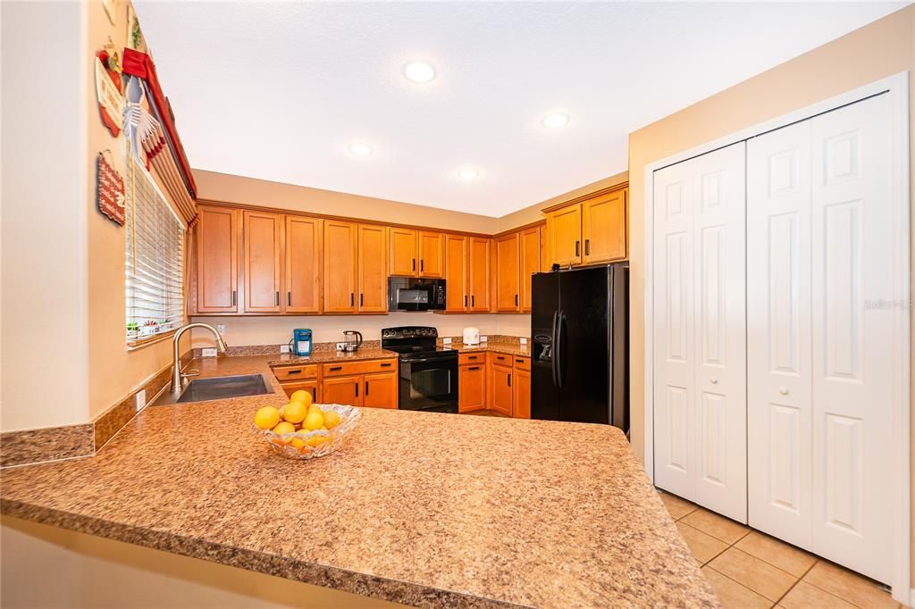 En Venta: $725,000 (4 camas, 3 baños, 2918 Pies cuadrados)