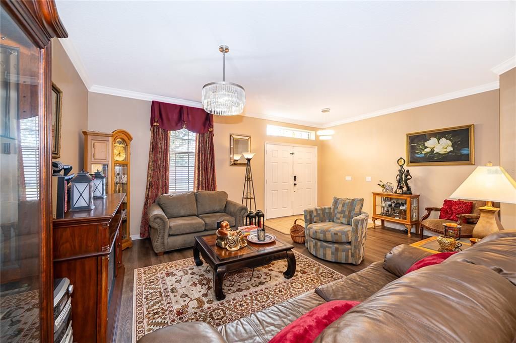 En Venta: $725,000 (4 camas, 3 baños, 2918 Pies cuadrados)