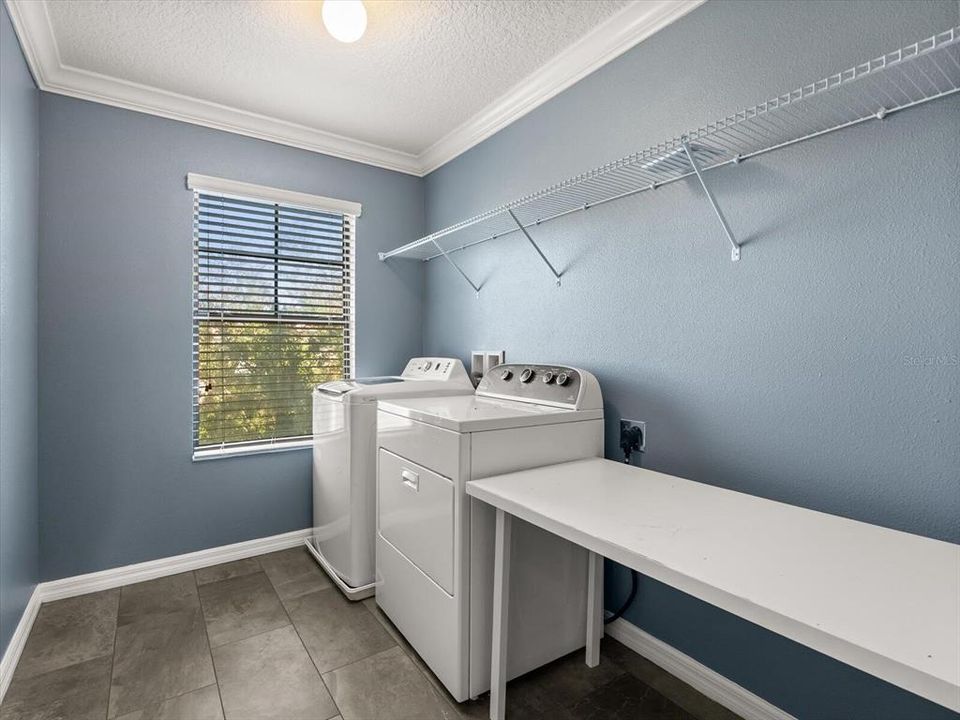 For Sale: $500,000 (4 beds, 2 baths, 2412 Square Feet)