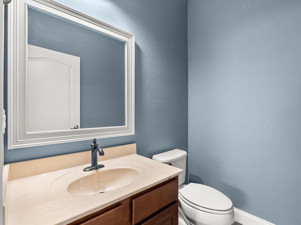 For Sale: $500,000 (4 beds, 2 baths, 2412 Square Feet)