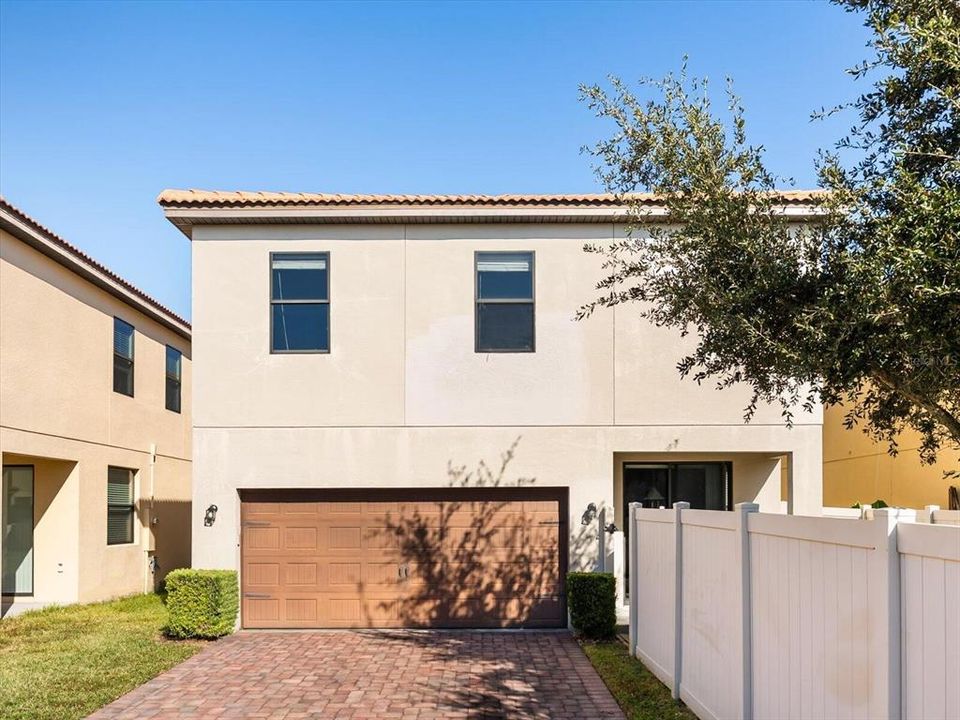 For Sale: $500,000 (4 beds, 2 baths, 2412 Square Feet)