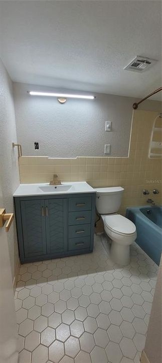 В аренду: $2,700 (2 спален, 2 ванн, 1100 Квадратных фут)