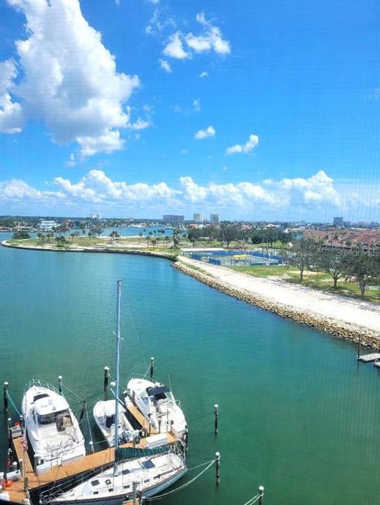 В аренду: $2,700 (2 спален, 2 ванн, 1100 Квадратных фут)