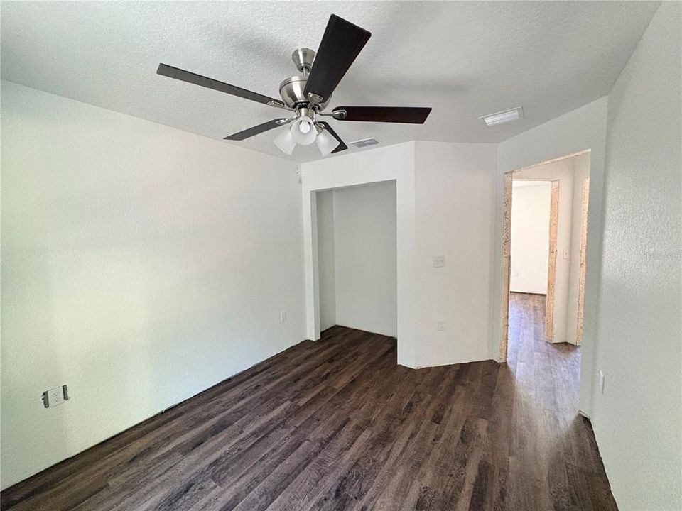 En Venta: $238,000 (3 camas, 2 baños, 1365 Pies cuadrados)