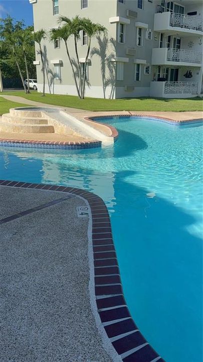 For Rent: $1,800 (3 beds, 2 baths, 1200 Square Feet)