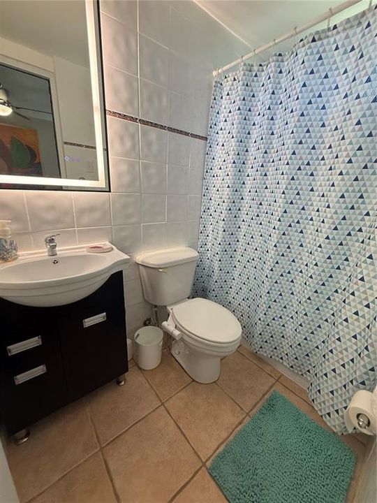 For Rent: $1,800 (3 beds, 2 baths, 1200 Square Feet)