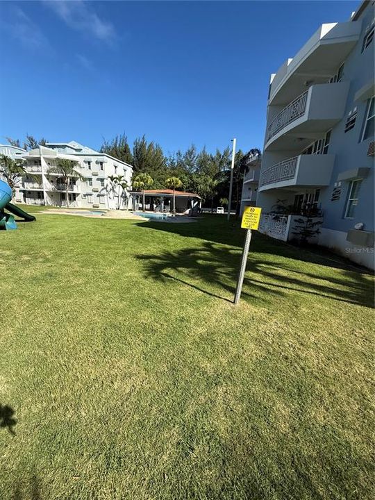 For Rent: $1,800 (3 beds, 2 baths, 1200 Square Feet)