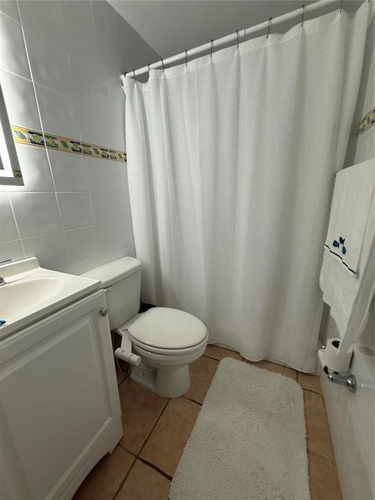 For Rent: $1,800 (3 beds, 2 baths, 1200 Square Feet)