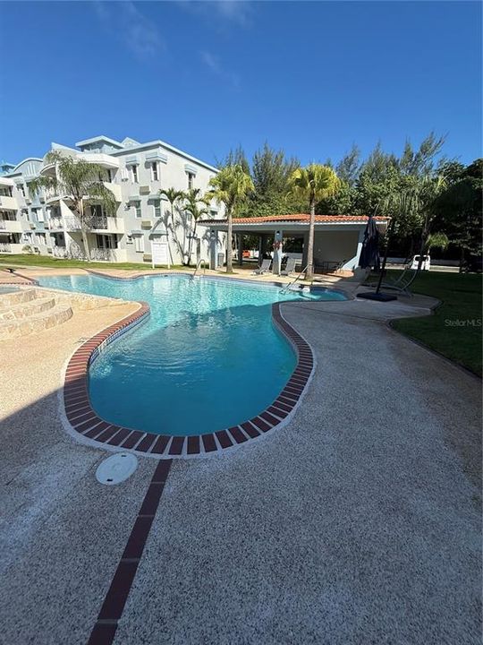 For Rent: $1,800 (3 beds, 2 baths, 1200 Square Feet)