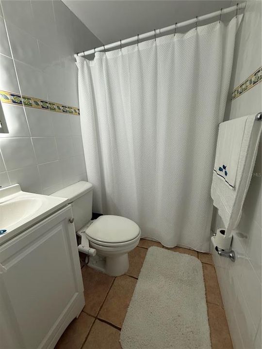 For Rent: $1,800 (3 beds, 2 baths, 1200 Square Feet)