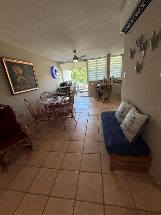 For Rent: $1,800 (3 beds, 2 baths, 1200 Square Feet)