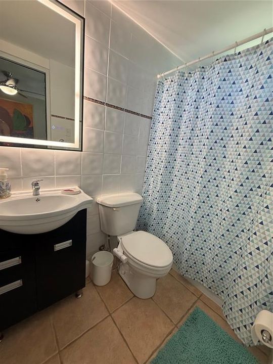 For Rent: $1,800 (3 beds, 2 baths, 1200 Square Feet)