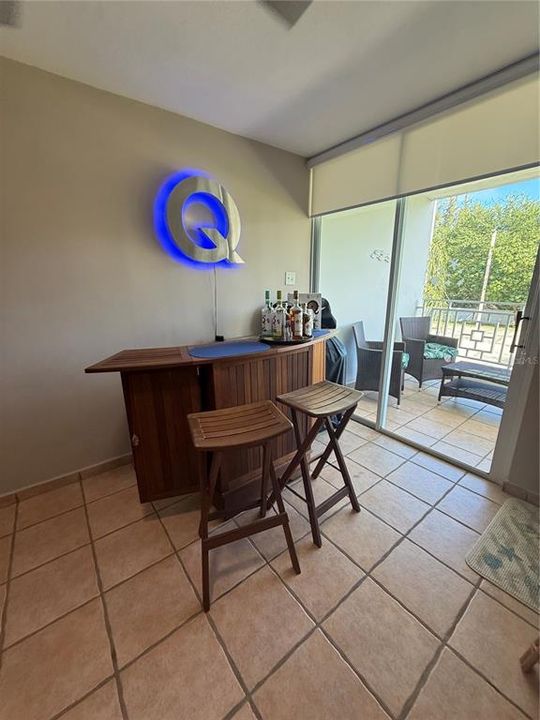 For Rent: $1,800 (3 beds, 2 baths, 1200 Square Feet)