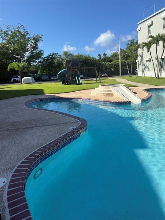 For Rent: $1,800 (3 beds, 2 baths, 1200 Square Feet)