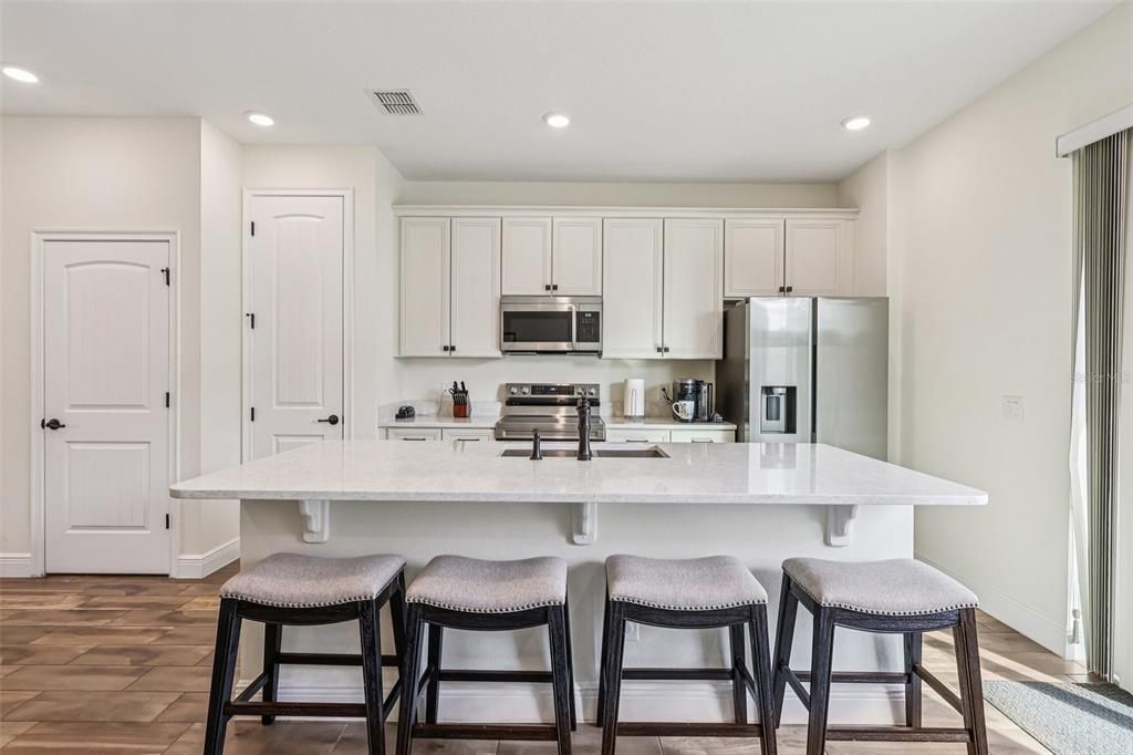 待售: $435,000 (3 贝兹, 3 浴室, 1545 平方英尺)