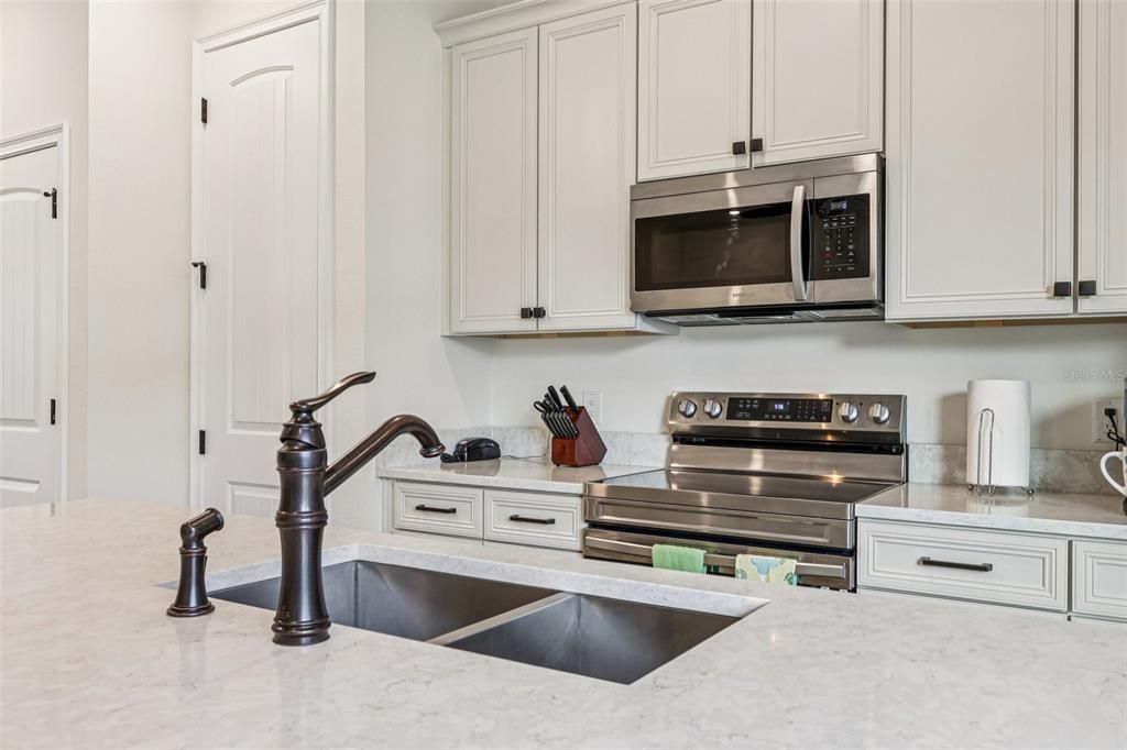 待售: $435,000 (3 贝兹, 3 浴室, 1545 平方英尺)