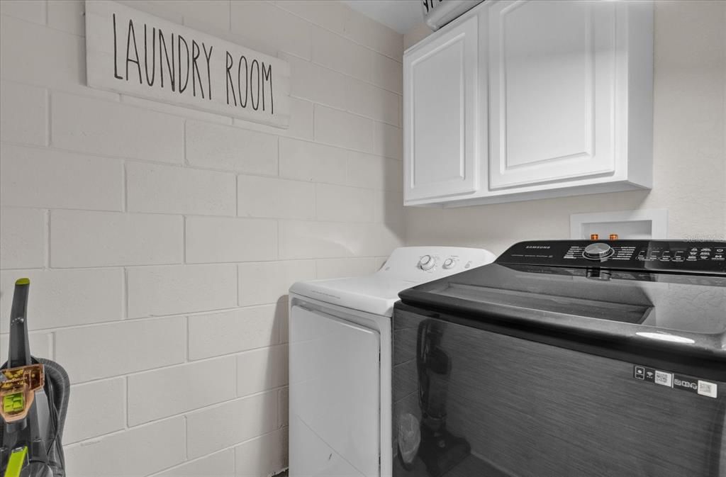 For Sale: $550,000 (4 beds, 2 baths, 1694 Square Feet)