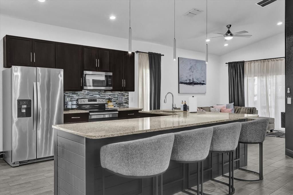 For Sale: $550,000 (4 beds, 2 baths, 1694 Square Feet)