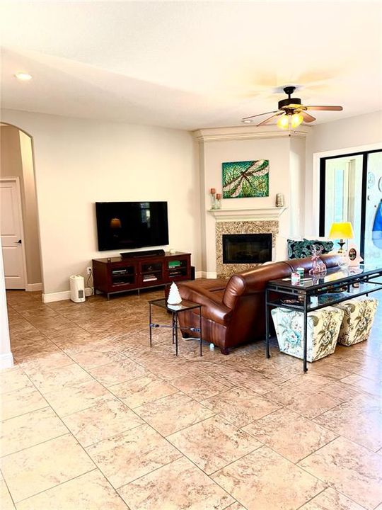 For Sale: $632,000 (4 beds, 3 baths, 2568 Square Feet)