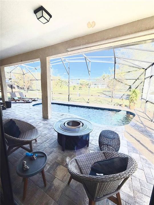 For Sale: $632,000 (4 beds, 3 baths, 2568 Square Feet)